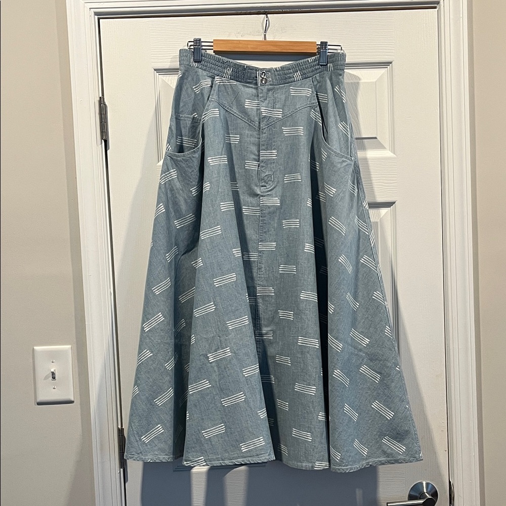 Chaus Sport  Women Elegant A-Line Blue Patterned Skirt